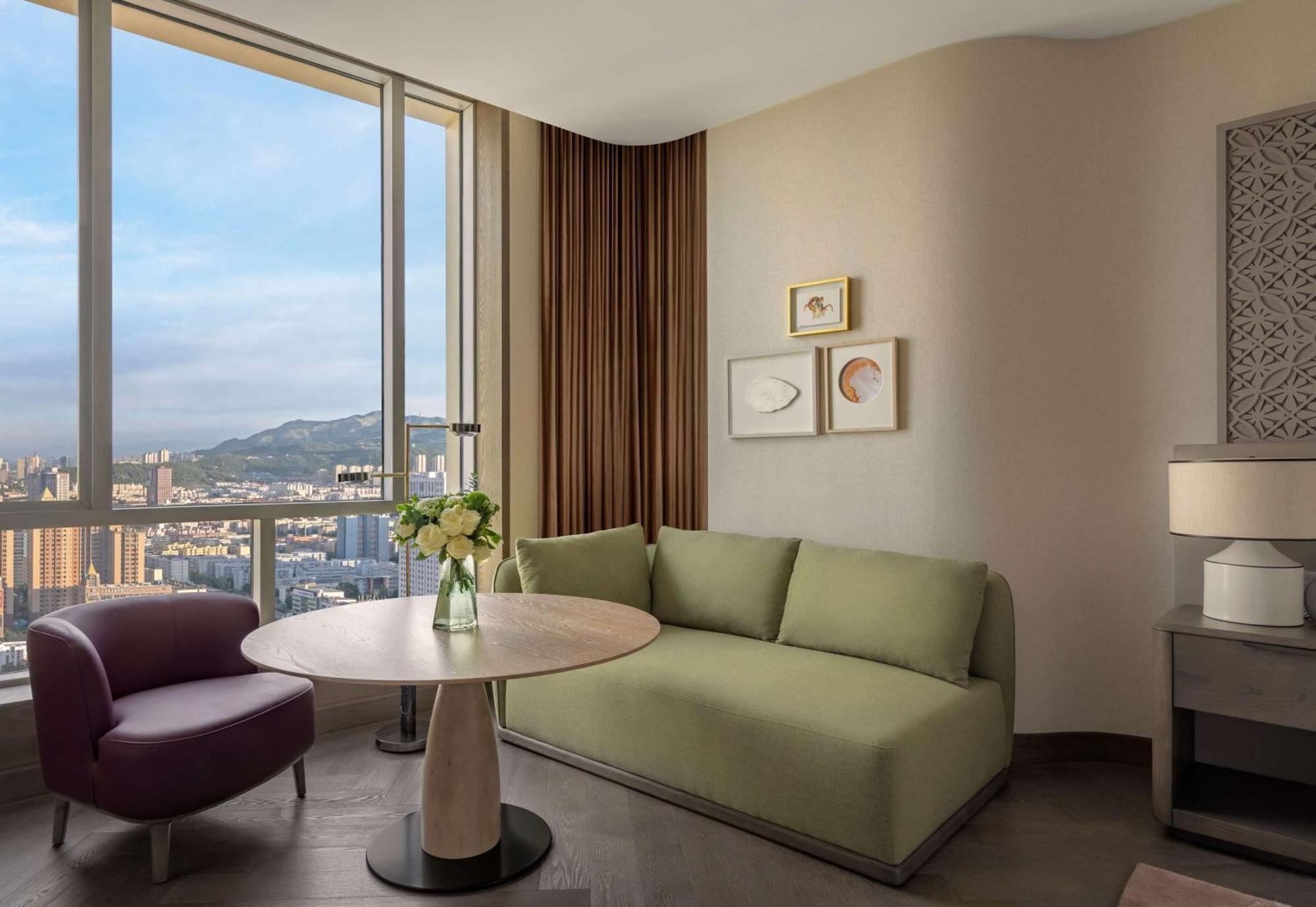 Conrad Urumqi Bagian luar foto