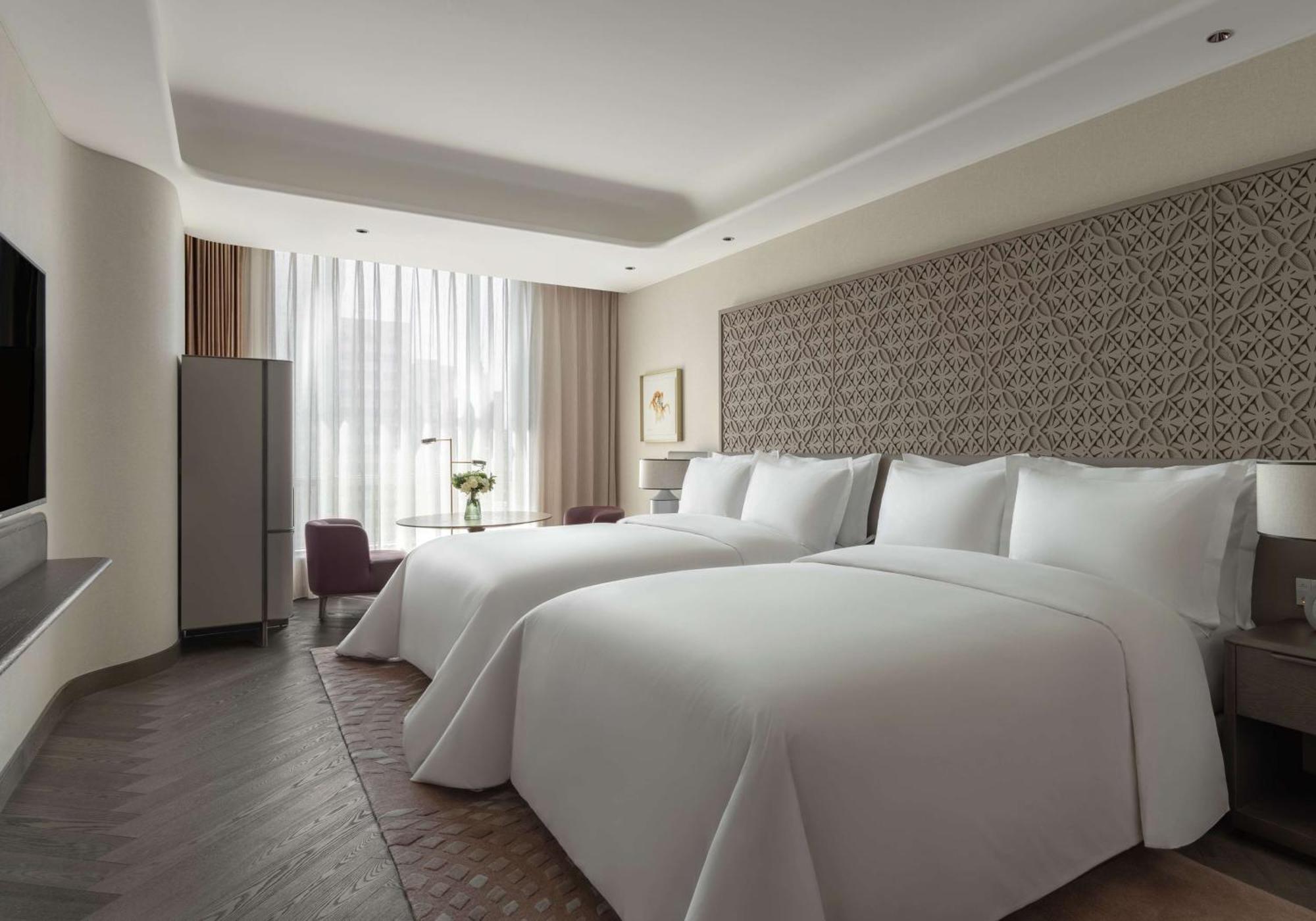 Conrad Urumqi Bagian luar foto