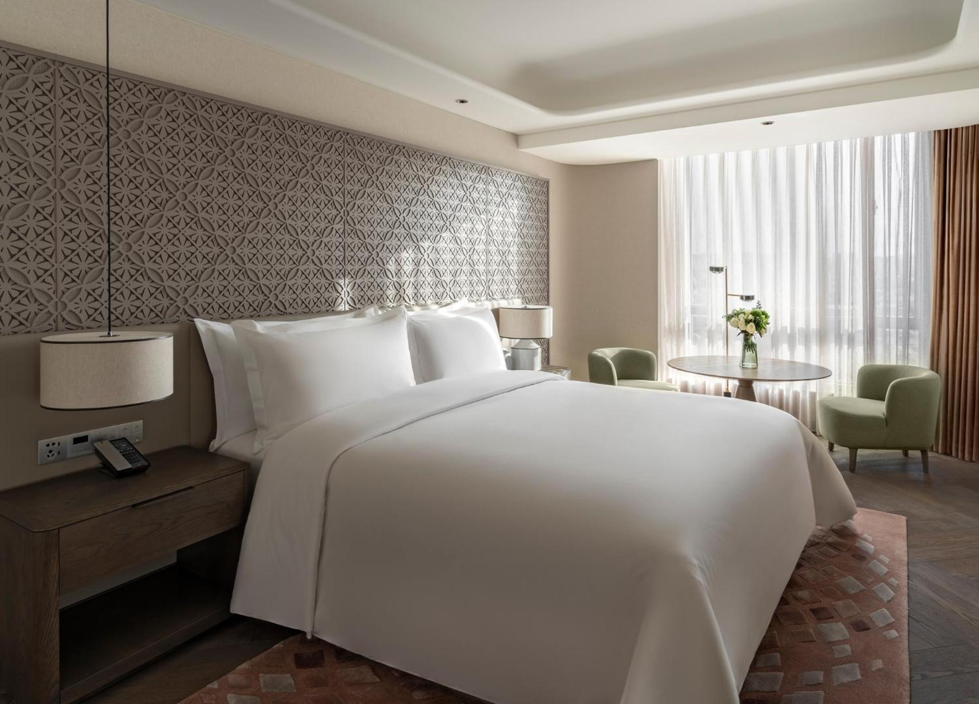 Conrad Urumqi Bagian luar foto