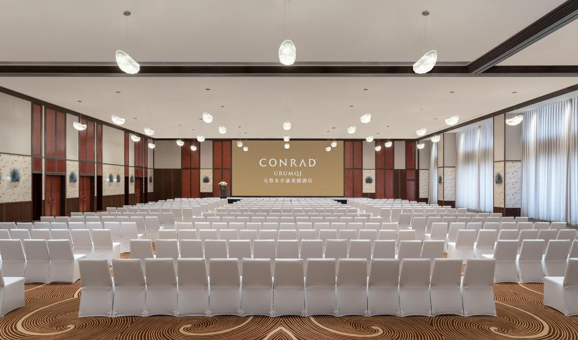 Conrad Urumqi Bagian luar foto