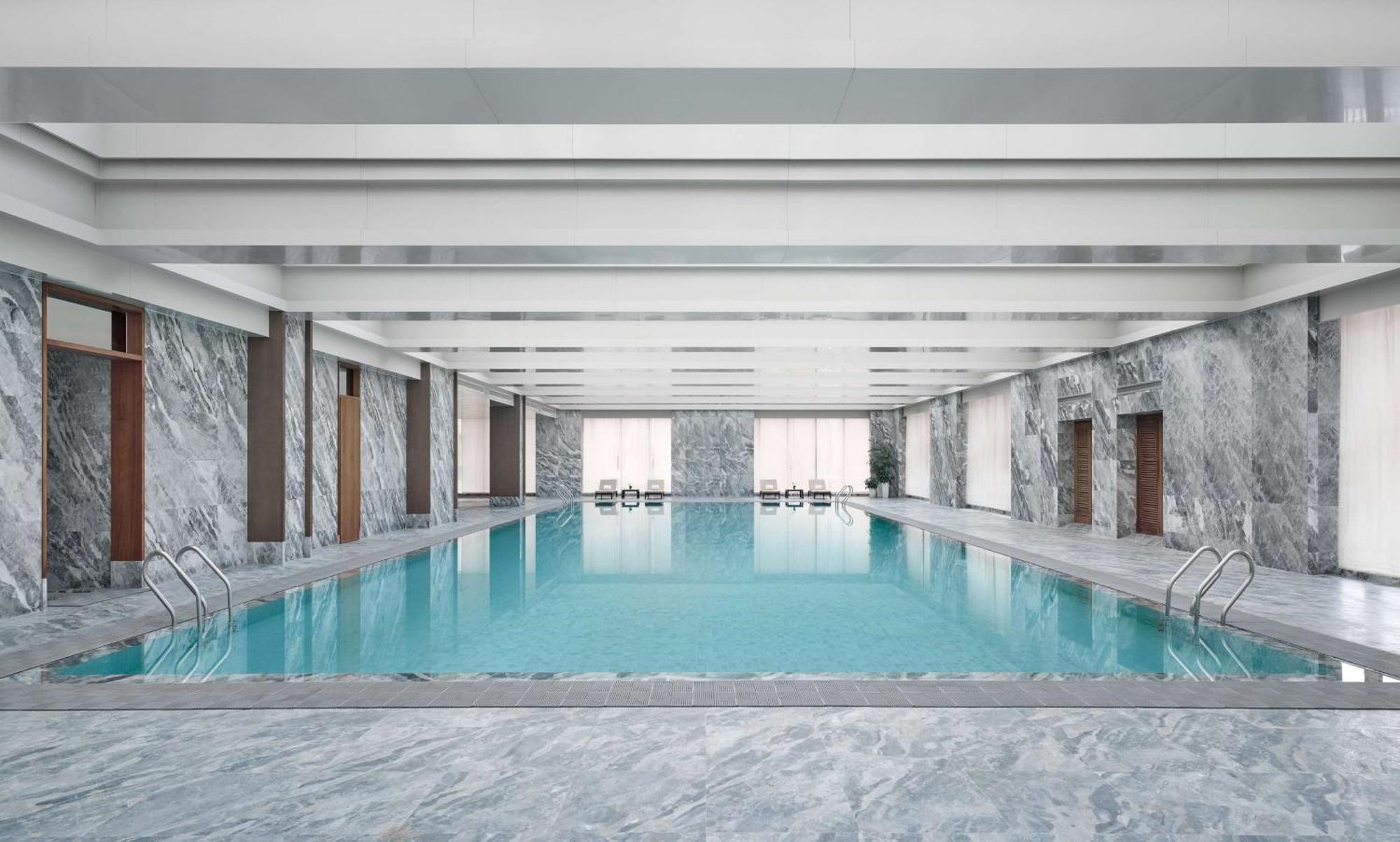Conrad Urumqi Bagian luar foto